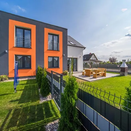 Katamaran Сasa de vacaciones Międzywodzie